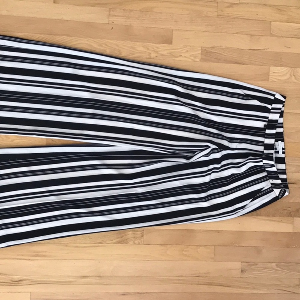 New York & Co black & white palazzo style pants